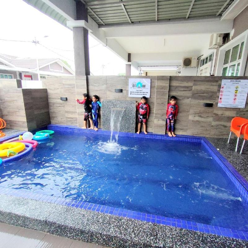 D'Q Putra Homestay Melaka Extérieur photo
